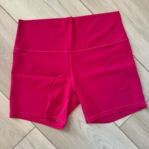 Lululemon Align Hi Rise short 6” Color Passionate